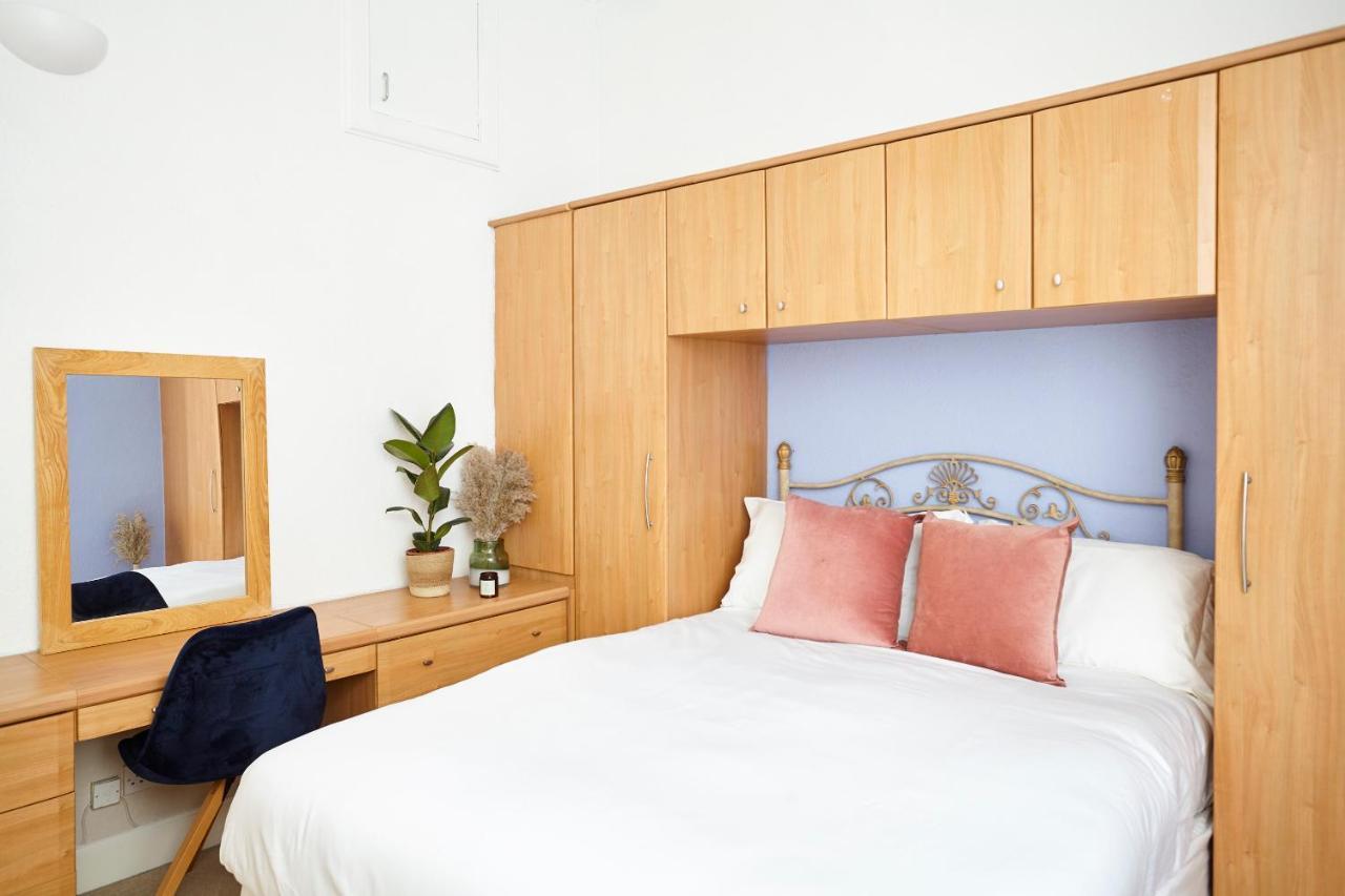 Stylish Private Flat Near St. Andrews Golf Course Apartment